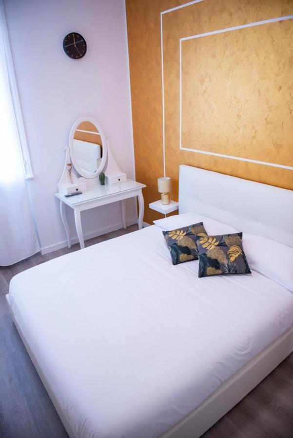 Isabel Apartaments Old Town Padoue Extérieur photo